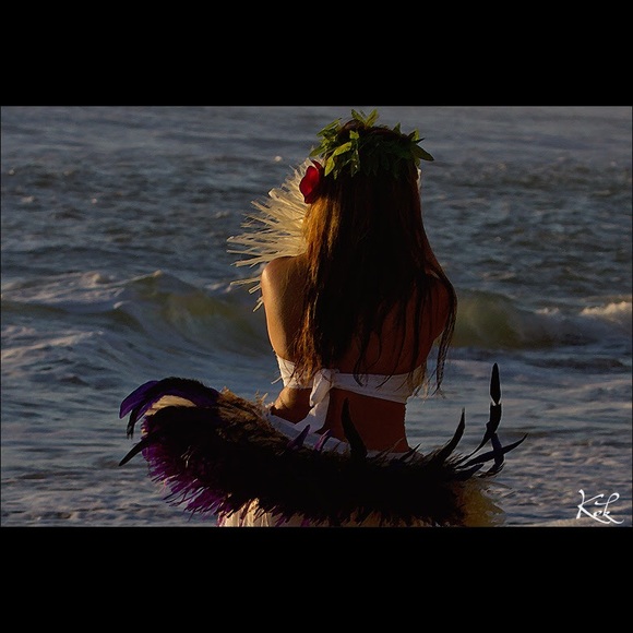 Meet your Posher. Maikai. - Latest Goodies: Polewear Rave Pieces Purses Shoes - Picture 5 of 8